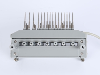 HH302三相國網(wǎng)背出線(xiàn)表座帶輔助端子（165MM-孔距，M8-螺桿）